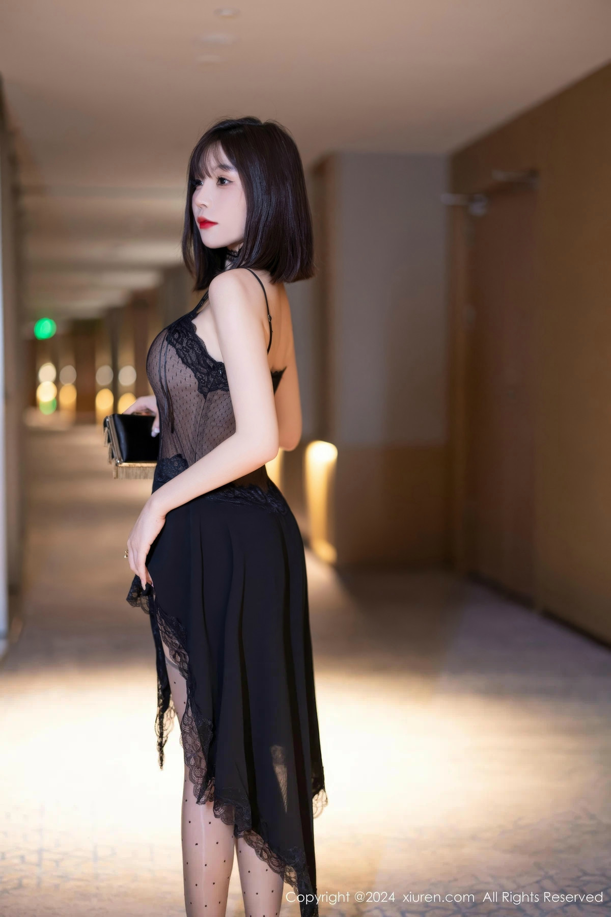 [XiuRen]高清写真图 2024.10.24 No.9339 徐莉芝Booty美腿黑丝