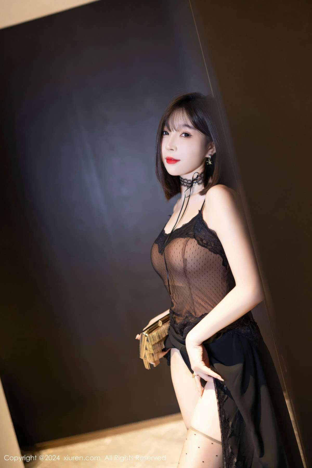 [XiuRen]高清写真图 2024.10.24 No.9339 徐莉芝Booty美腿黑丝