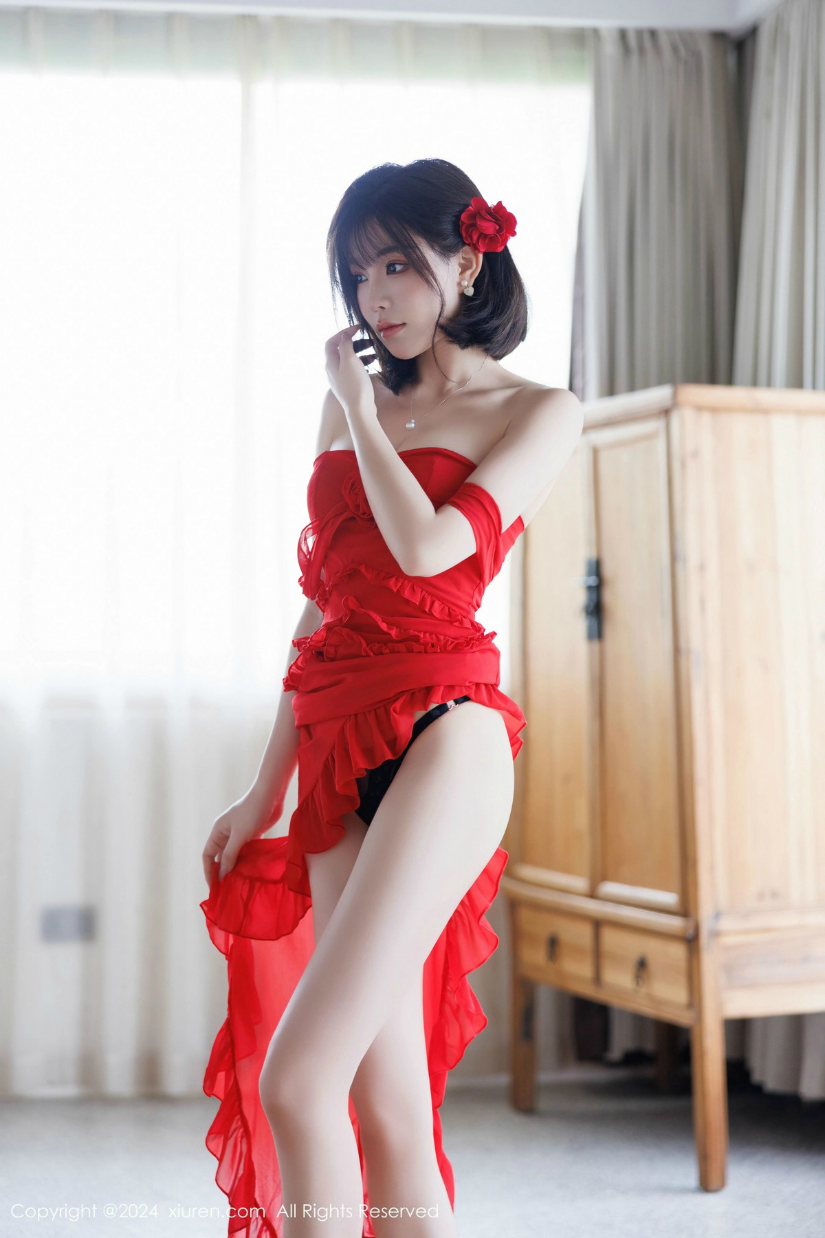 [XiuRen]高清写真图 2024.11.14 No.9449 徐莉芝Booty 黑丝美腿