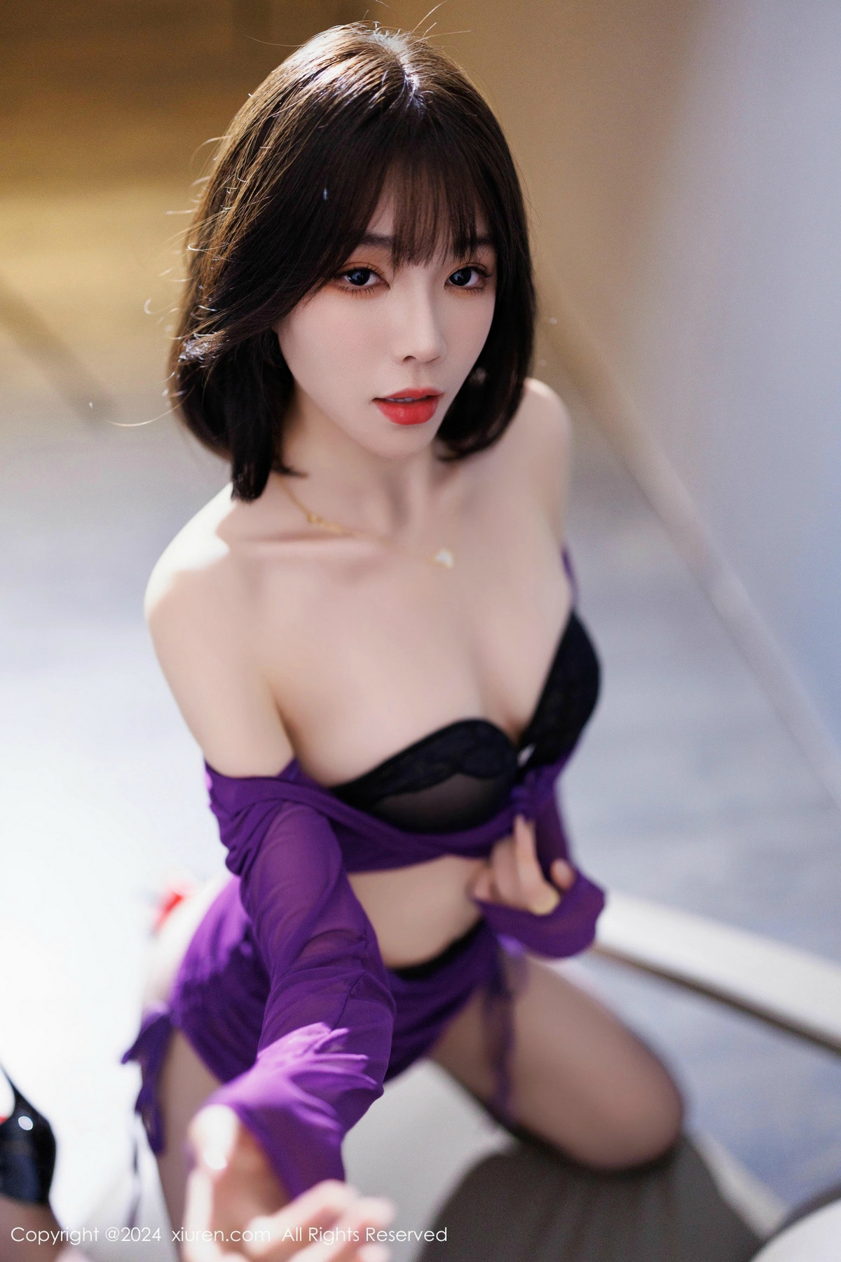 [XiuRen]高清写真图 2024.11.21 No.9482 徐莉芝Booty 黑丝美腿