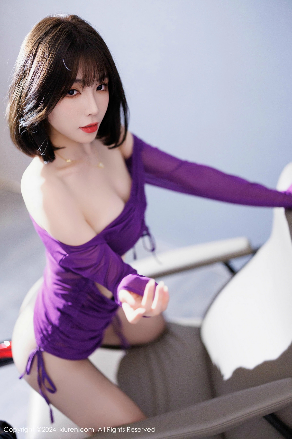[XiuRen]高清写真图 2024.11.21 No.9482 徐莉芝Booty 黑丝美腿