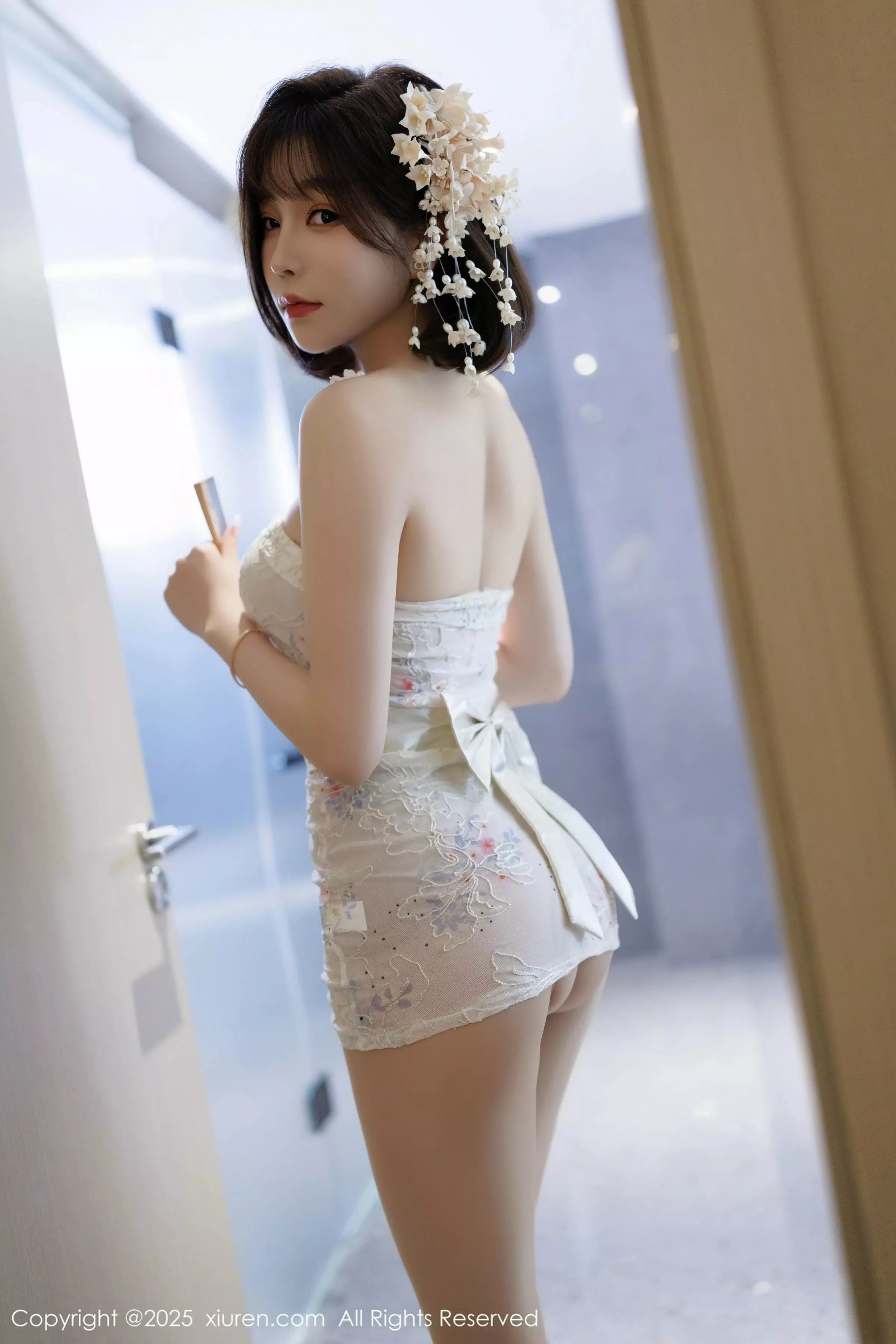 [XiuRen]高清写真图 2025.03.20 No.10048 徐莉芝Booty 婀娜妩媚