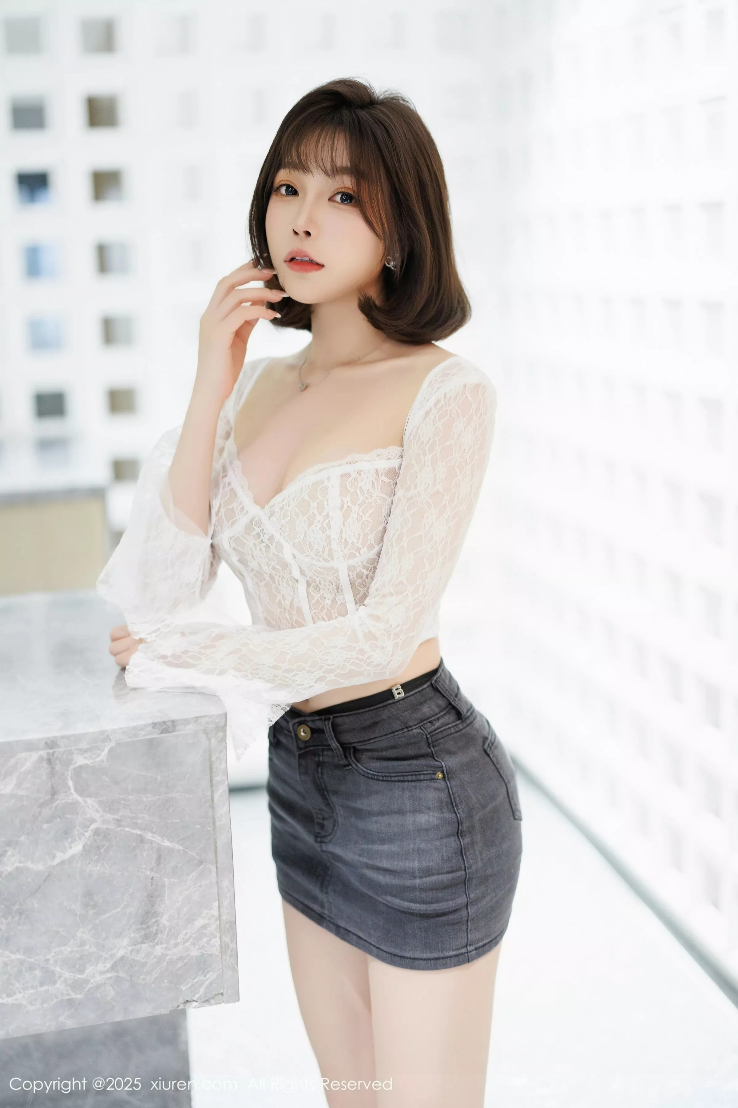 [XiuRen]高清写真图 2025.04.03 No.10113 徐莉芝Booty 诱人白袜