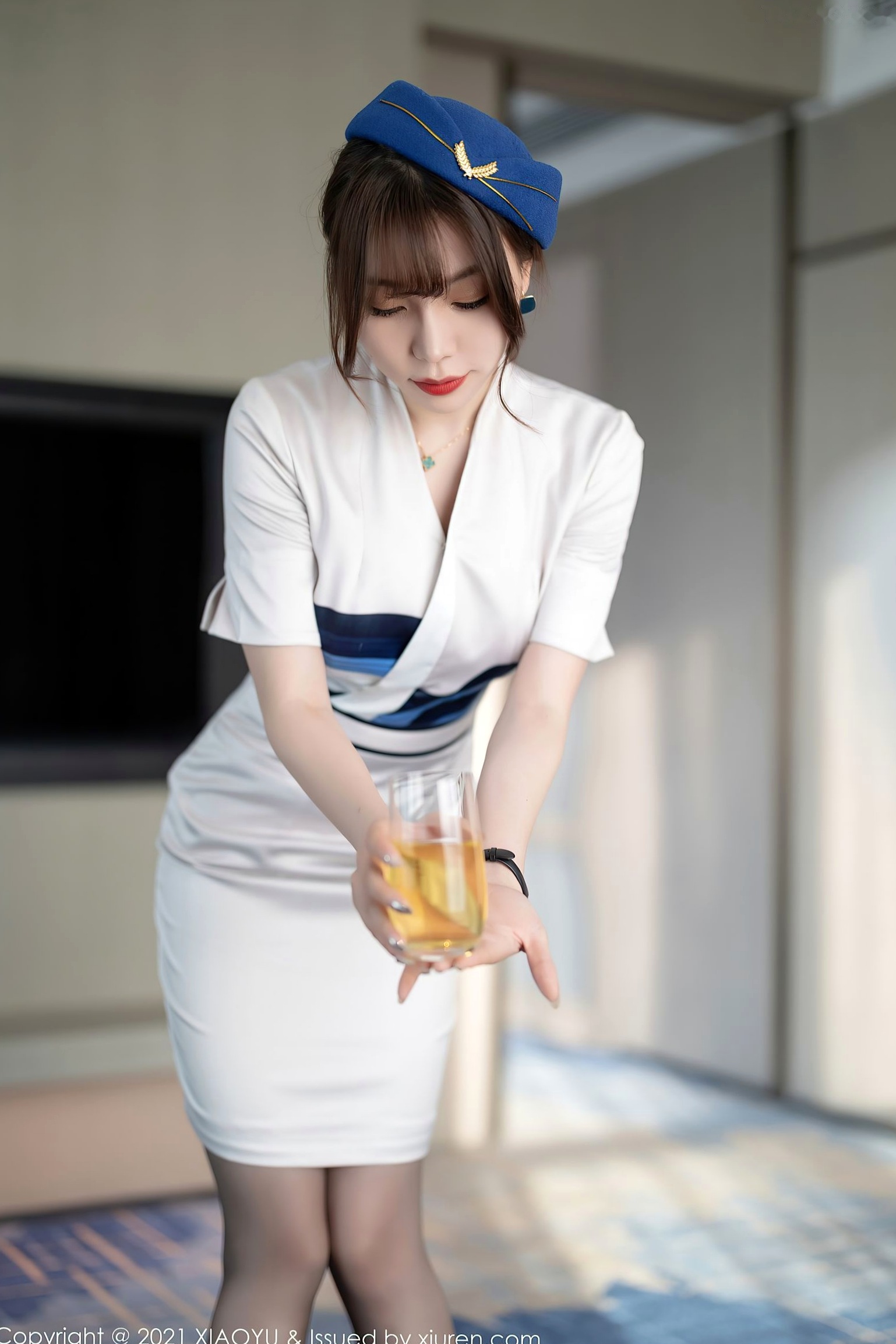 Gallery - 语画界 - Painting World -642-芝芝Booty：空姐制服诱惑与黑丝私房大片，极致美臀展现，撩人魅力摄影语画界 - Painting World 制服空姐美臀丝袜私房照 陈芝女神私房照_秀色女神 - image 11