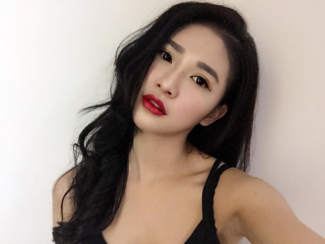 悠悠(Joeychua) 大马正妹化妆师有颜值也有胸～