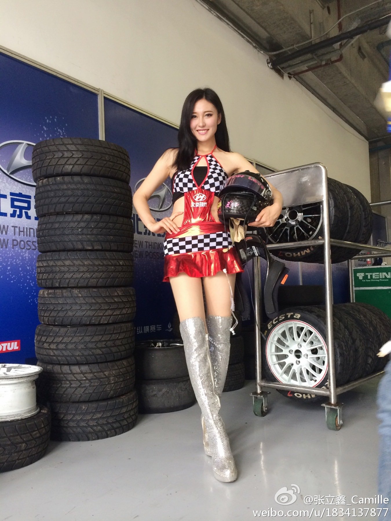 张立鑫Camille 美人儿车模俏丽图片秀