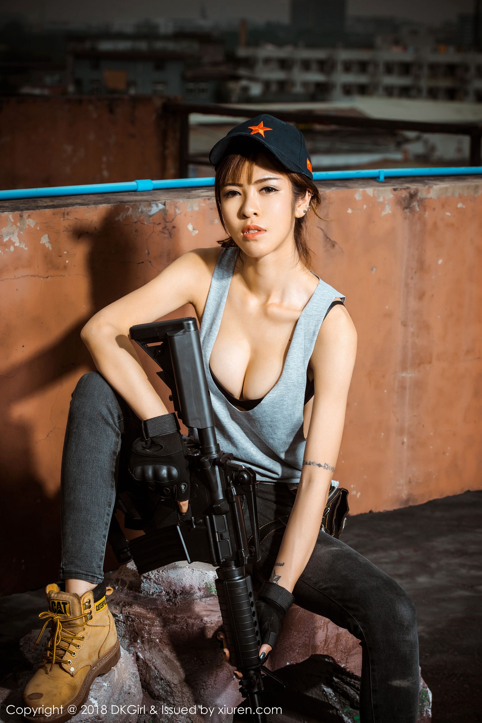 模特蔡乐儿吃鸡特辑 全套装备重装出击