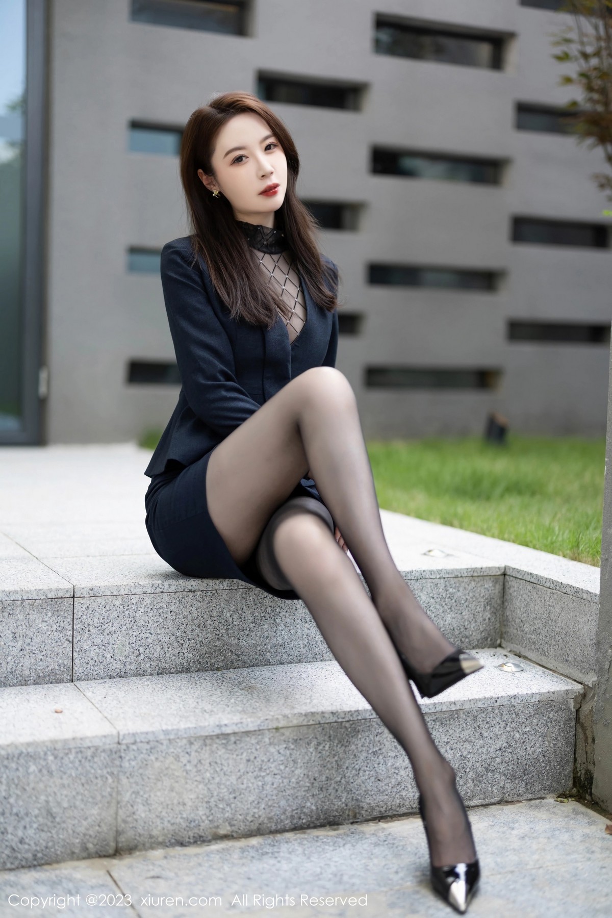 [XiuRen]高清写真图 2023.06.14 No.6914 梦心玥 黑丝美腿