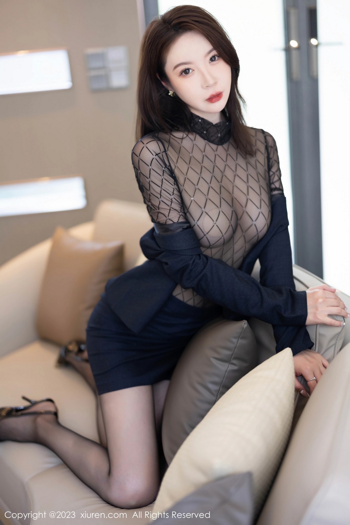 [XiuRen]高清写真图 2023.06.14 No.6914 梦心玥 黑丝美腿