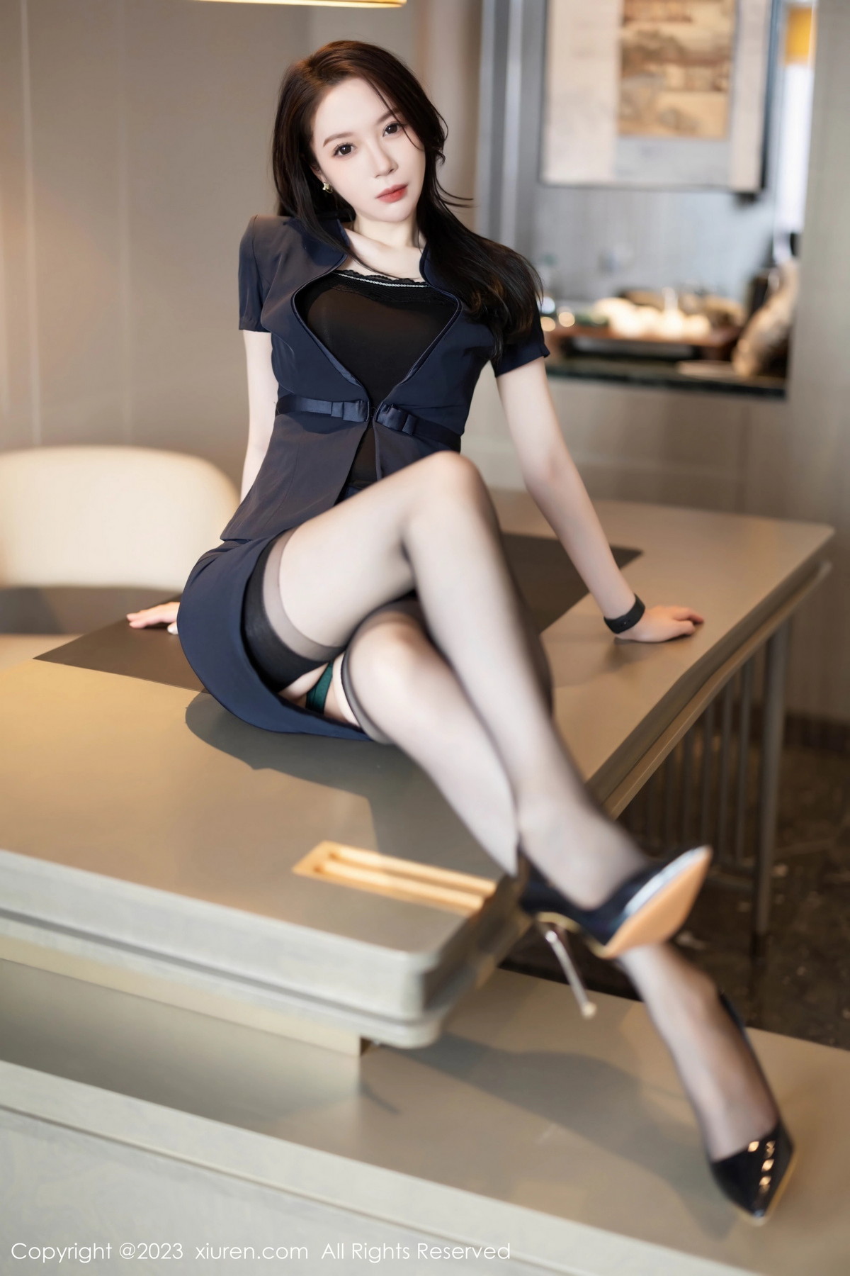 [XiuRen]高清写真图 2023.08.10 No.7212 梦心玥 黑丝美腿