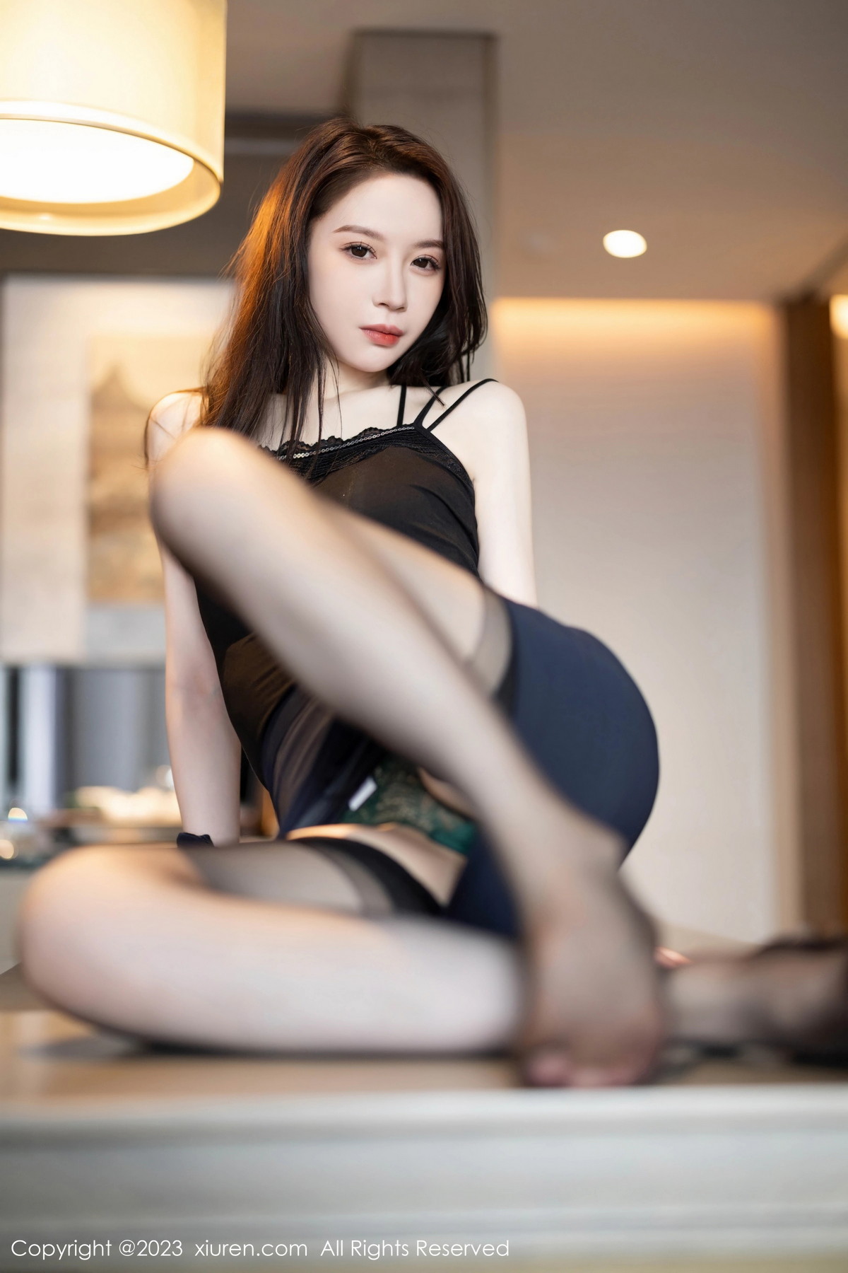 [XiuRen]高清写真图 2023.08.10 No.7212 梦心玥 黑丝美腿