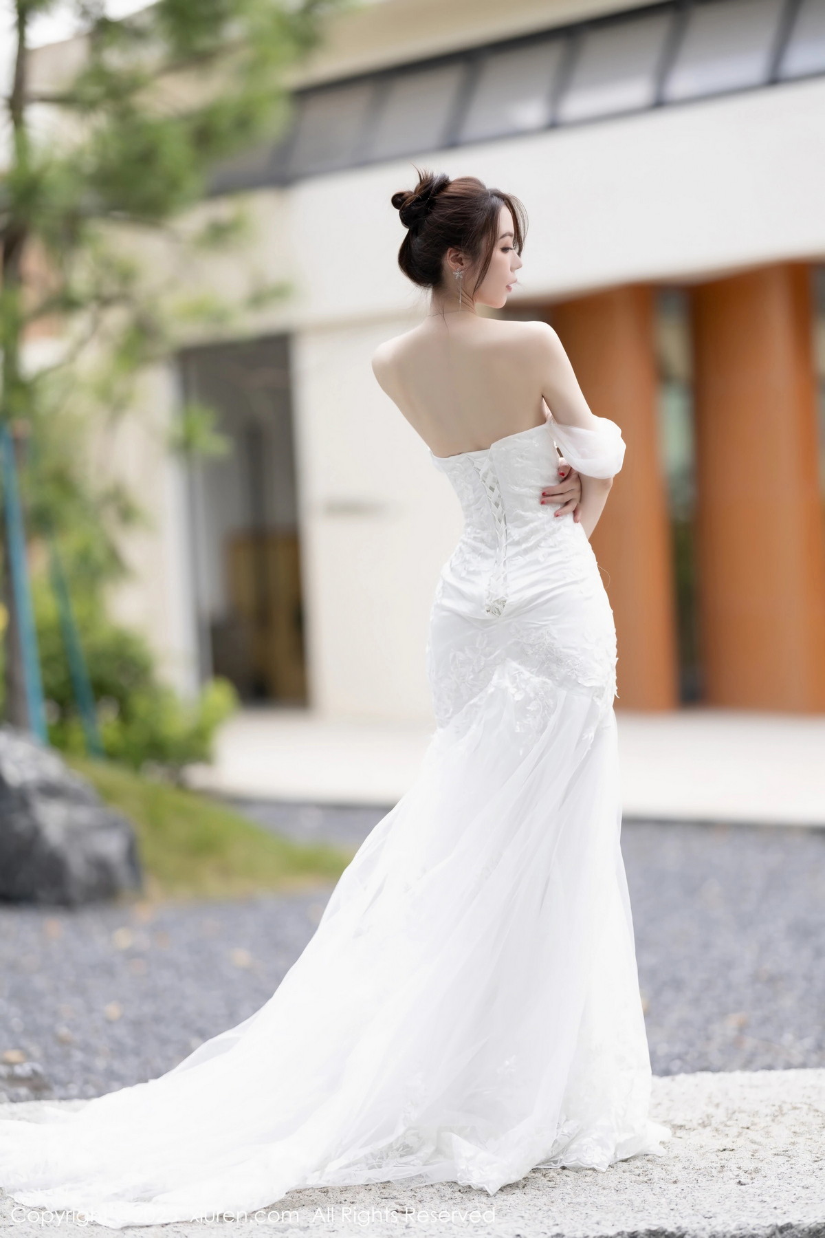 [XiuRen]高清写真图 2023.08.30 No.7310 梦心玥 婚纱美腿