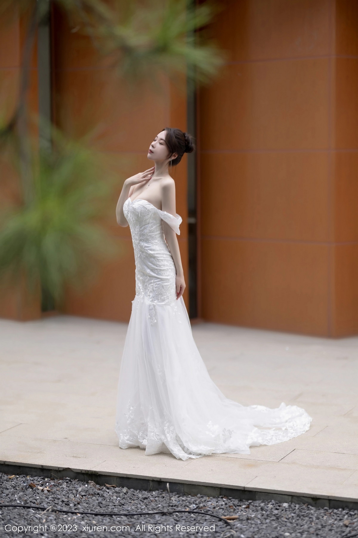 [XiuRen]高清写真图 2023.08.30 No.7310 梦心玥 婚纱美腿