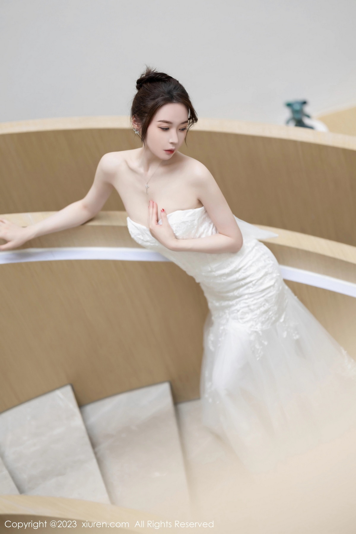 [XiuRen]高清写真图 2023.08.30 No.7310 梦心玥 婚纱美腿