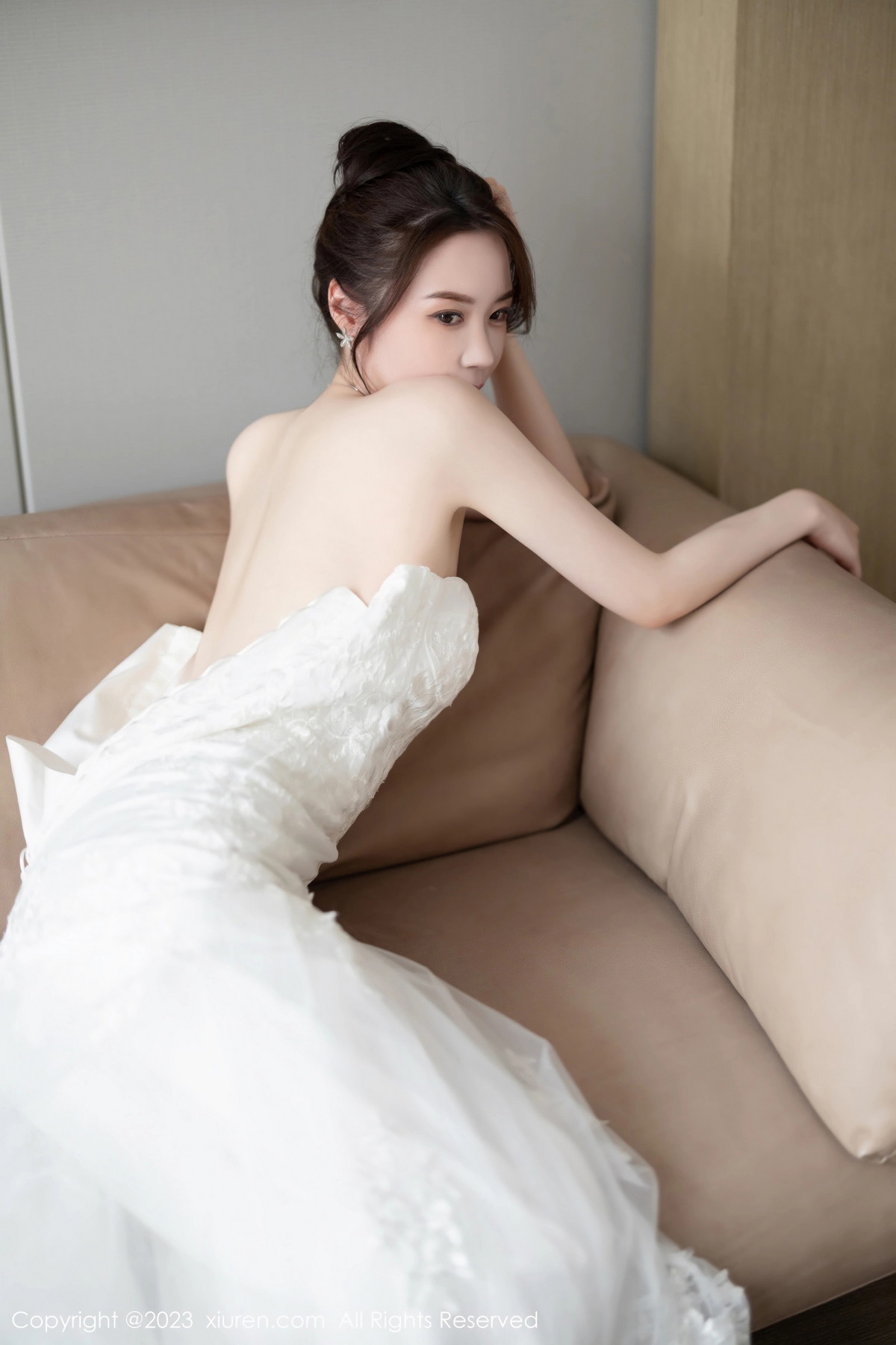 [XiuRen]高清写真图 2023.08.30 No.7310 梦心玥 婚纱美腿