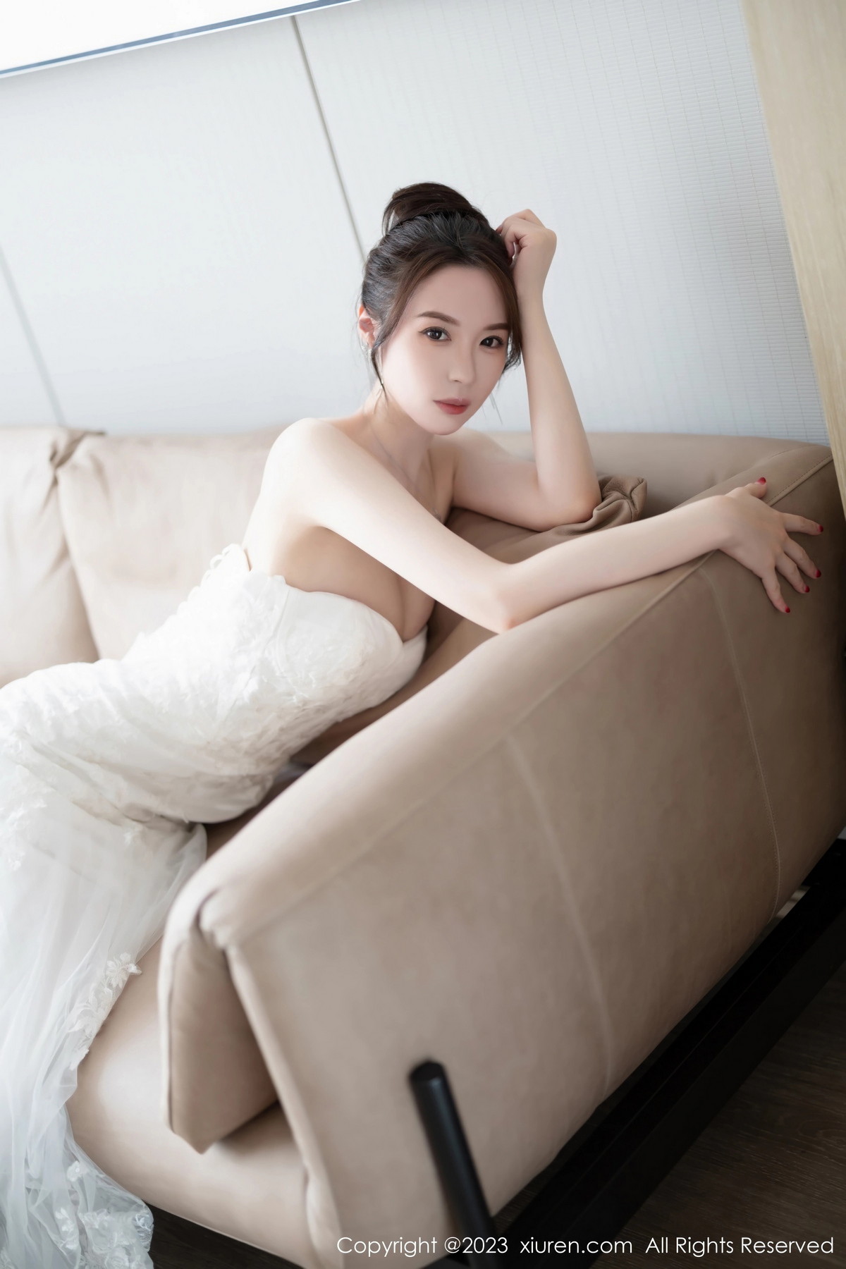 [XiuRen]高清写真图 2023.08.30 No.7310 梦心玥 婚纱美腿