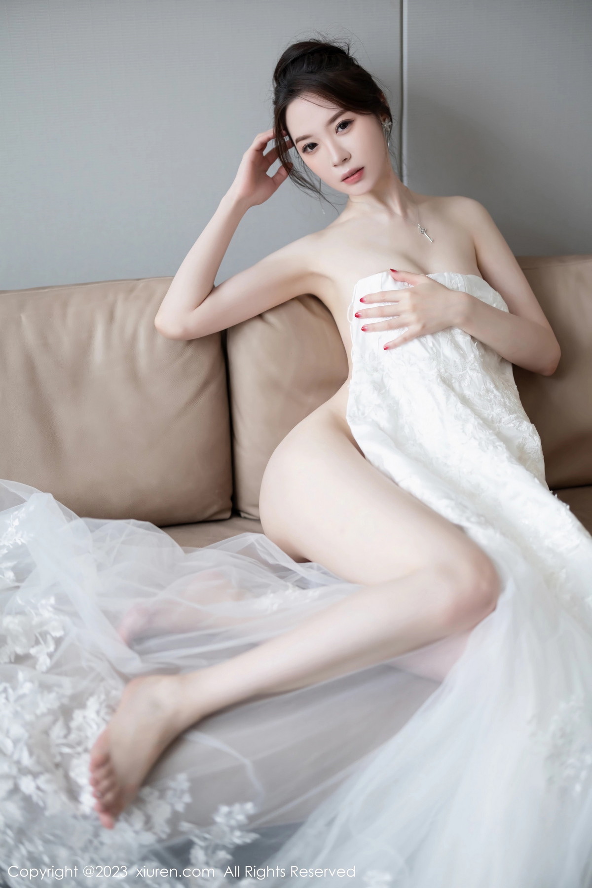 [XiuRen]高清写真图 2023.08.30 No.7310 梦心玥 婚纱美腿