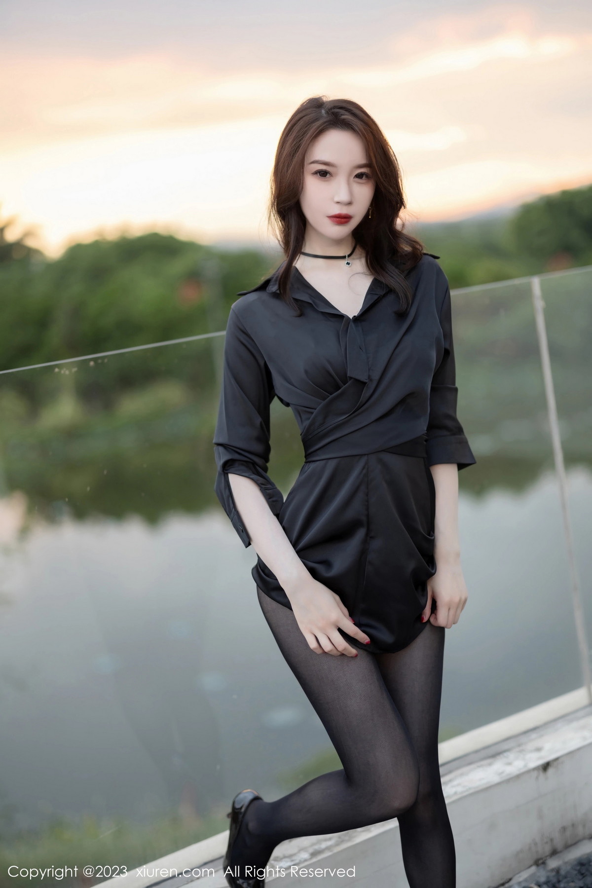 [XiuRen]高清写真图 2023.09.04 No.7332 梦心玥 黑丝美腿