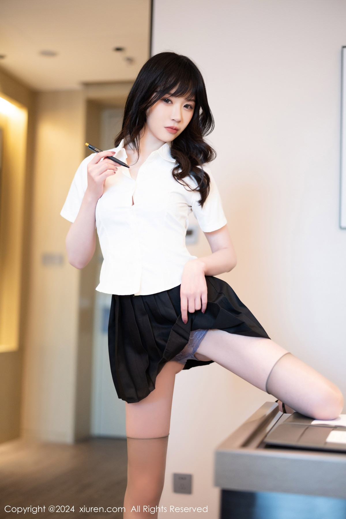 [XiuRen]高清写真图 2024.01.16 No.7970 梦心玥 丝袜美腿