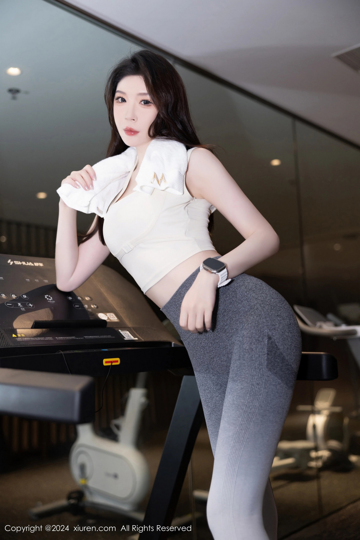[XiuRen]高清写真图 2024.06.27 No.8767 梦心玥 瑜伽裤