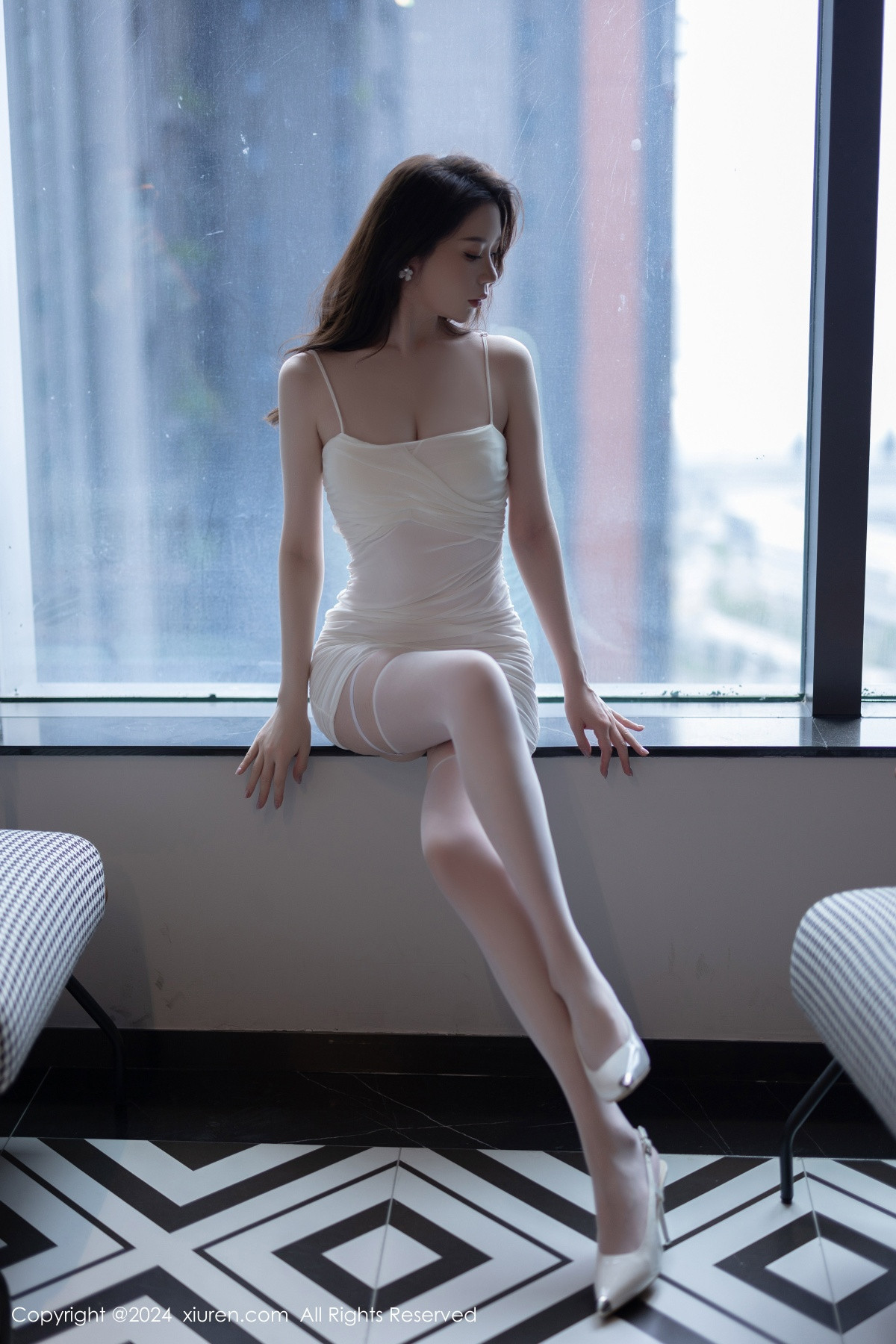 [XiuRen]高清写真图 2024.07.30 No.8941 梦心玥 丝袜美腿