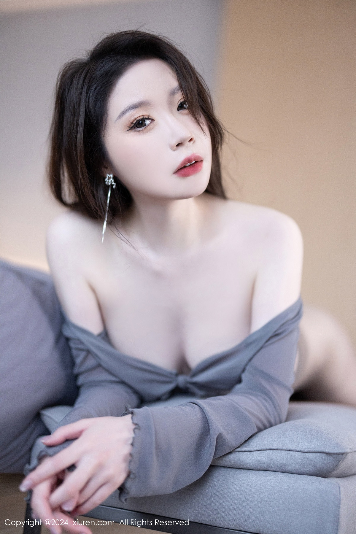 [XiuRen]高清写真图 2024.08.13 No.9007 梦心玥 丝袜美腿