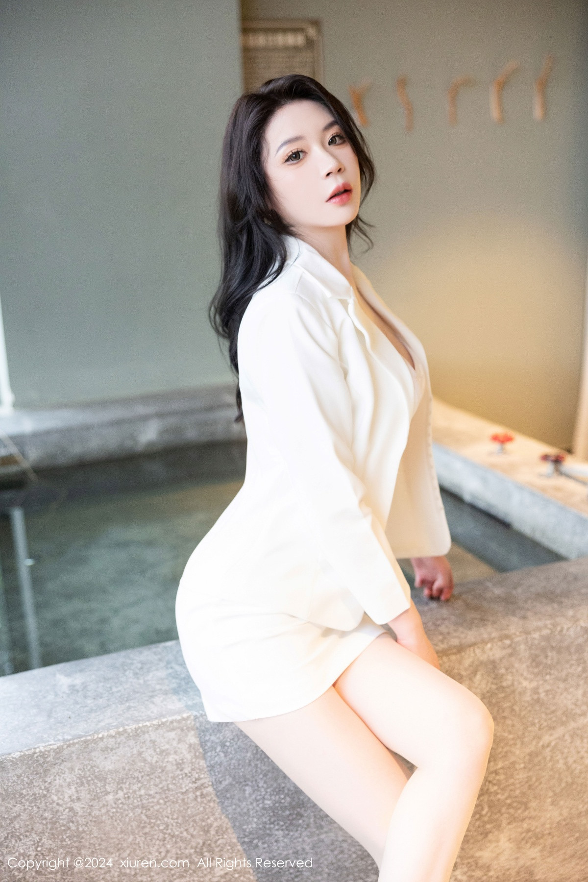 [XiuRen]高清写真图 2024.09.27 No.9222 梦心玥 丝袜美腿