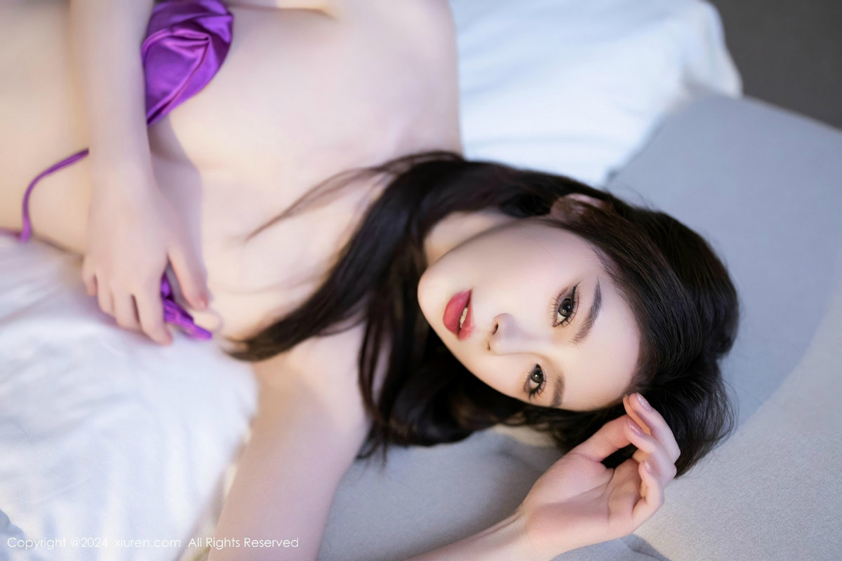 [XiuRen]高清写真图 2024.11.04 No.9390 梦心玥 丝袜美腿