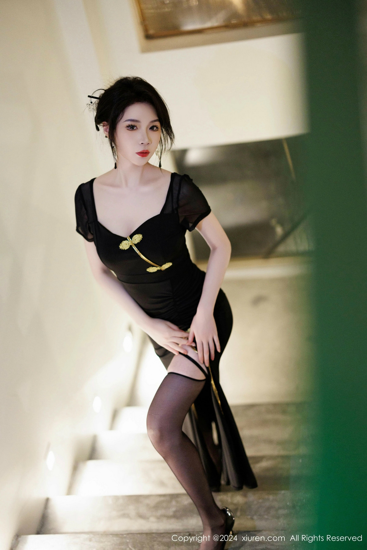 [XiuRen]高清写真图 2024.11.29 No.9526 梦心玥 黑丝美腿