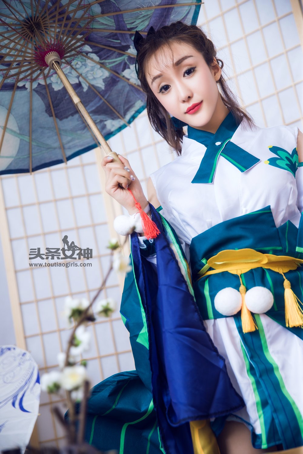 小米粒- [TouTiao头条女神]高清写真图 2017-3-25 最美莹草COS