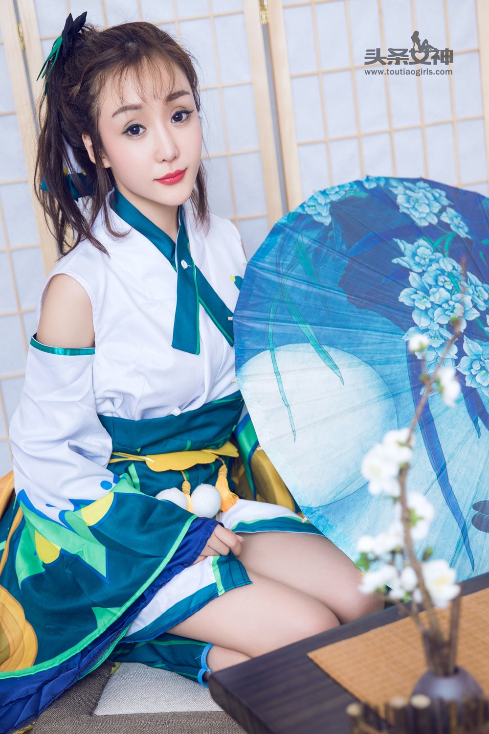 小米粒- [TouTiao头条女神]高清写真图 2017-3-25 最美莹草COS