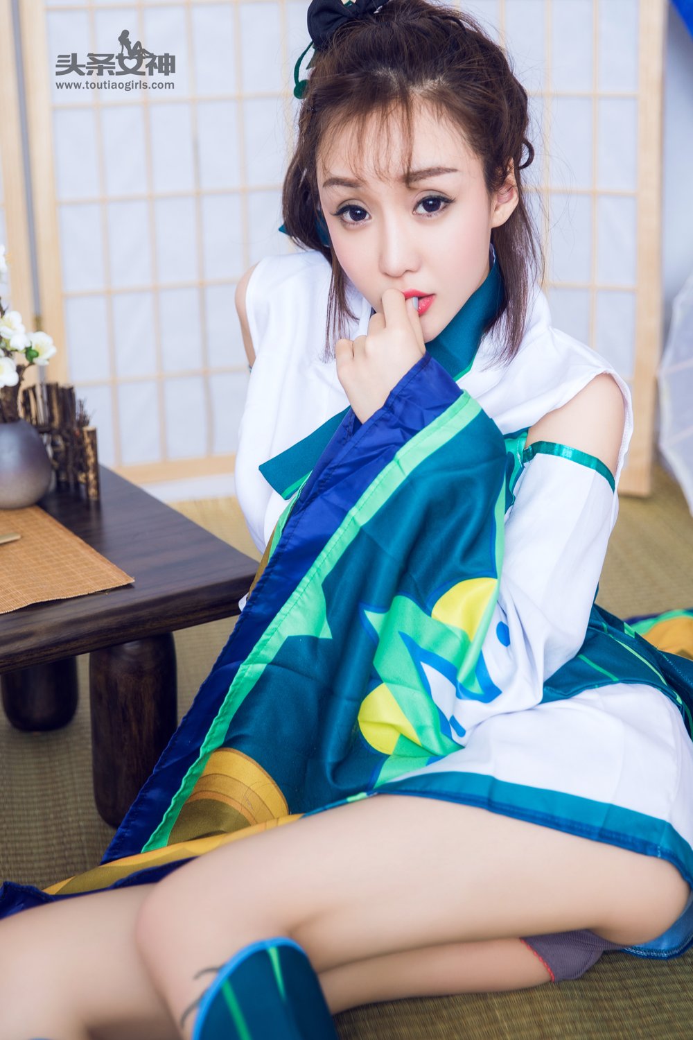 小米粒- [TouTiao头条女神]高清写真图 2017-3-25 最美莹草COS