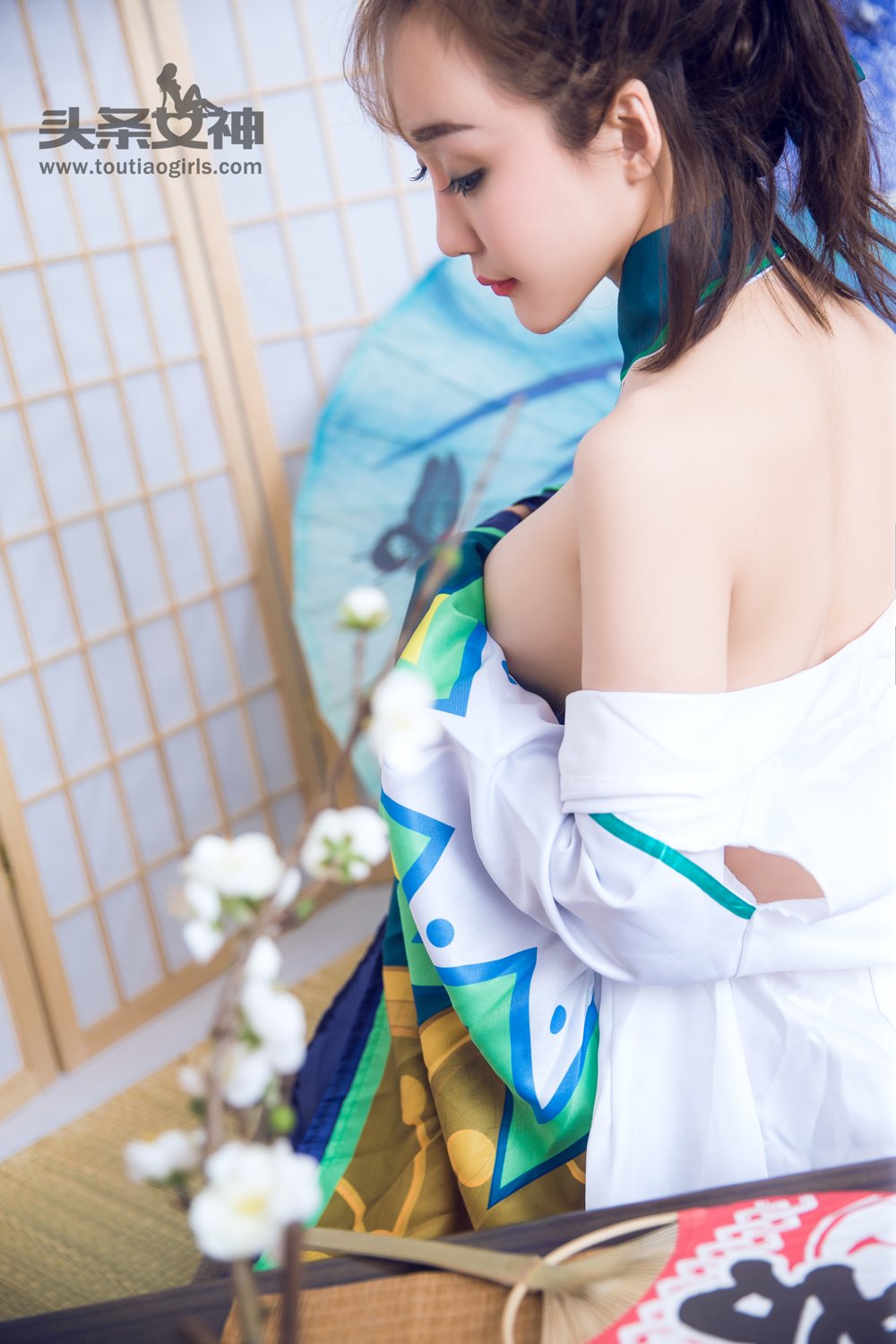 小米粒- [TouTiao头条女神]高清写真图 2017-3-25 最美莹草COS
