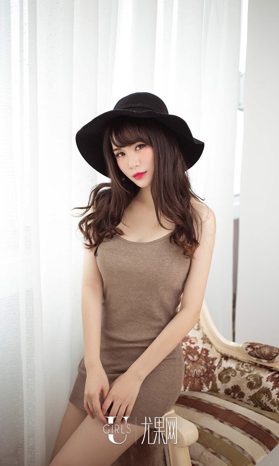杨雪儿 [爱尤物]高清写真图VOL.357 夏日么么哒
