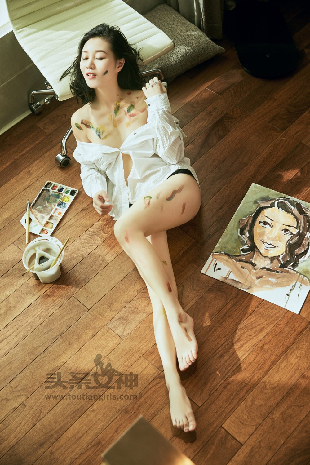 张梓然- [TouTiao头条女神]高清写真图 2017-03- 22 画中维纳斯