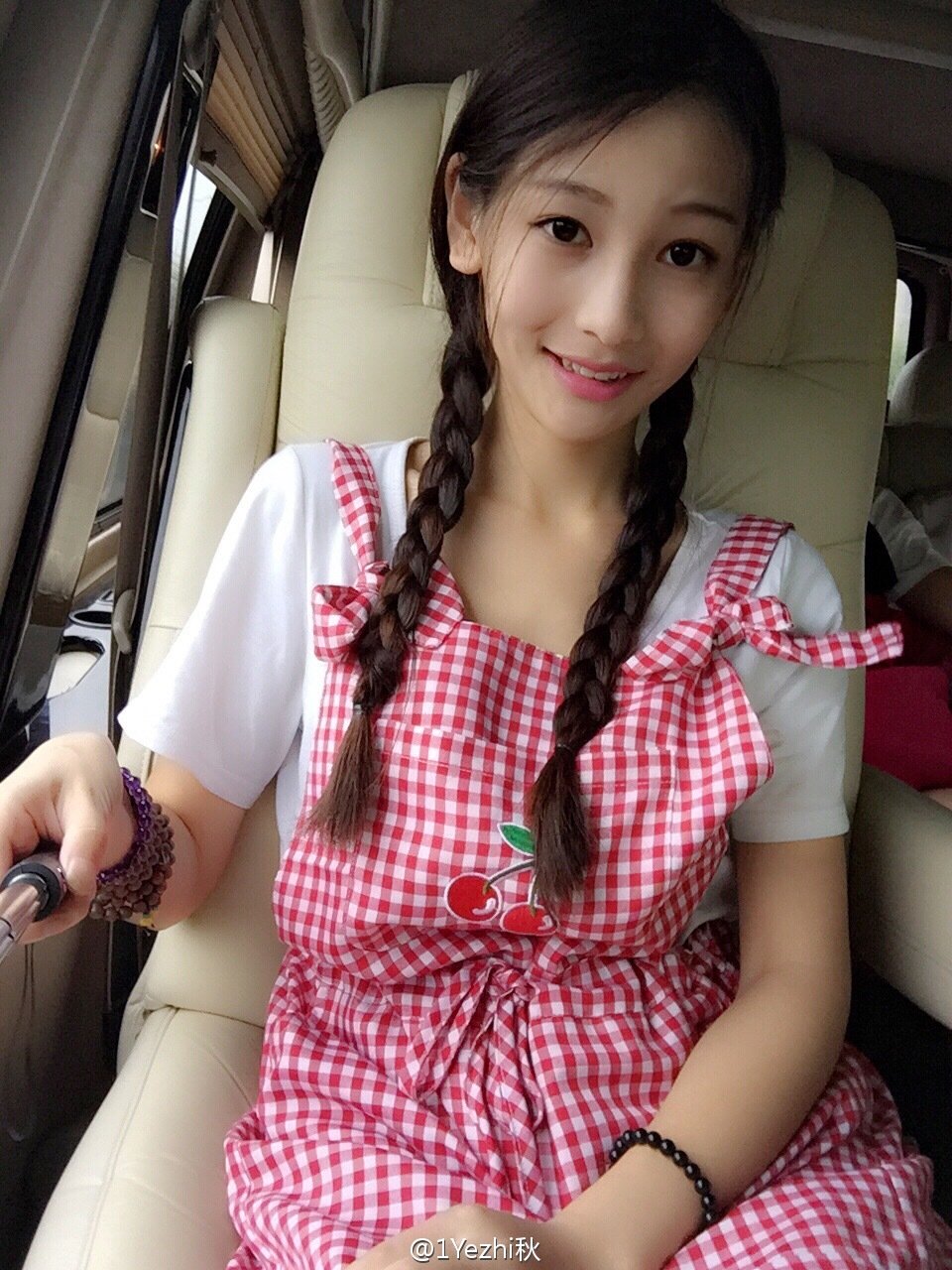 叶知秋 很有诗意的大美女私房图