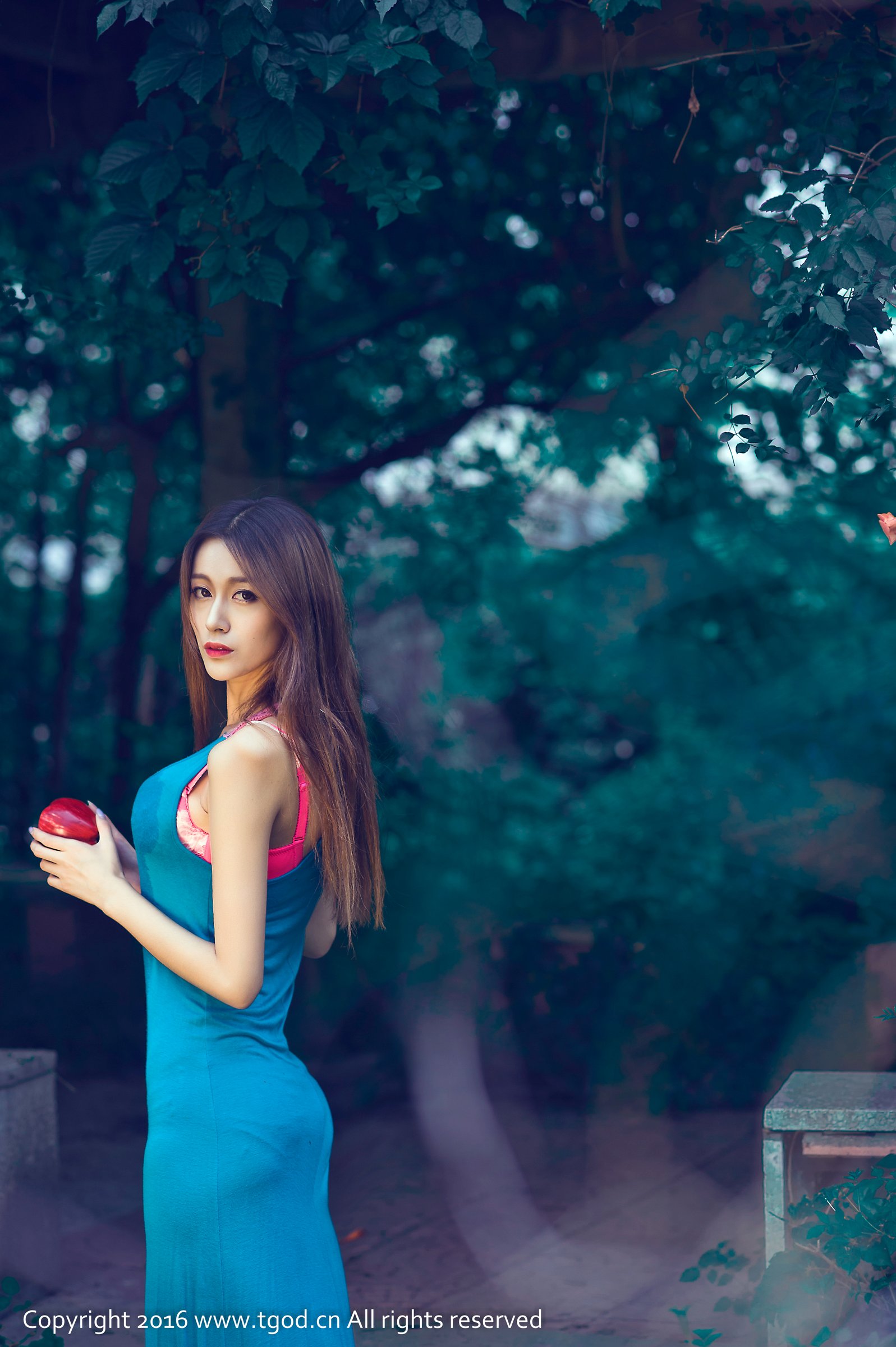 耿晶 [TGOD推女神]高清写真图圆润翘臀真女神