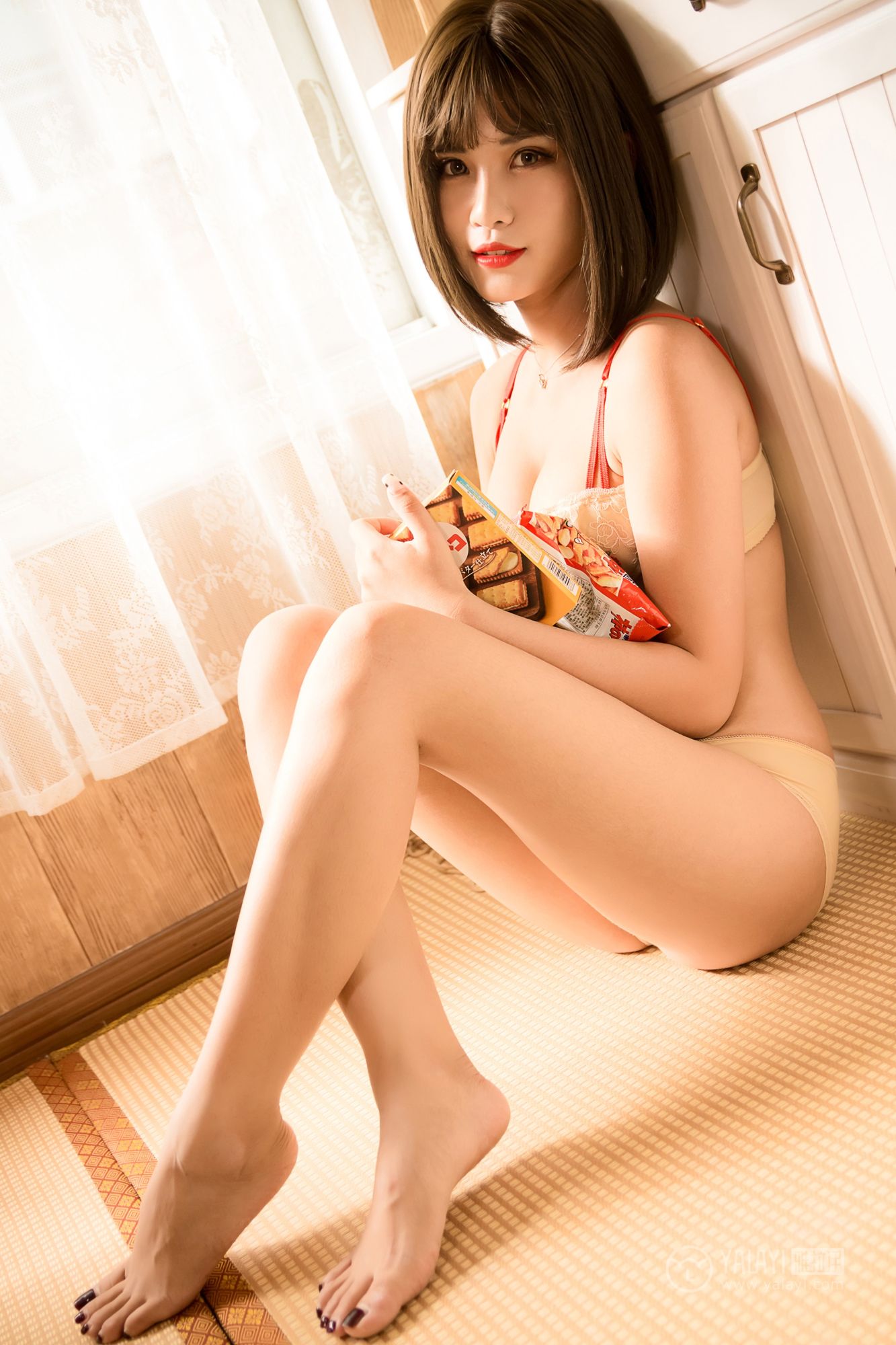 [YALAYI雅拉伊]高清写真图 2019.01.28 No.177 草莓妹妹 宝儿