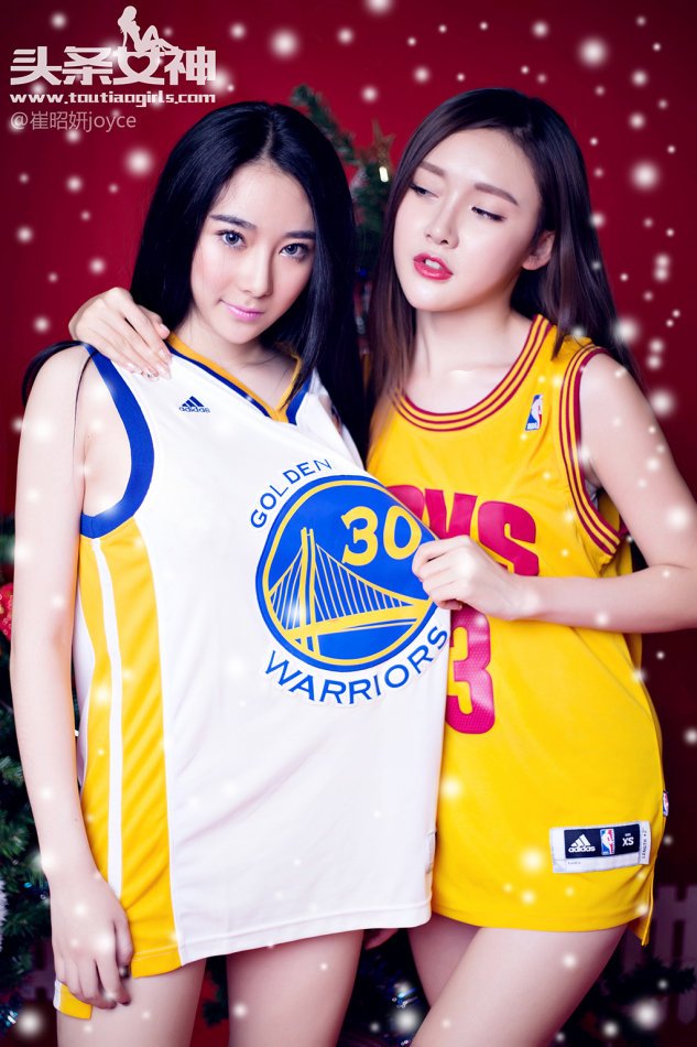 崔昭妍&达思宇 圣诞大战～酥胸美腿好身材