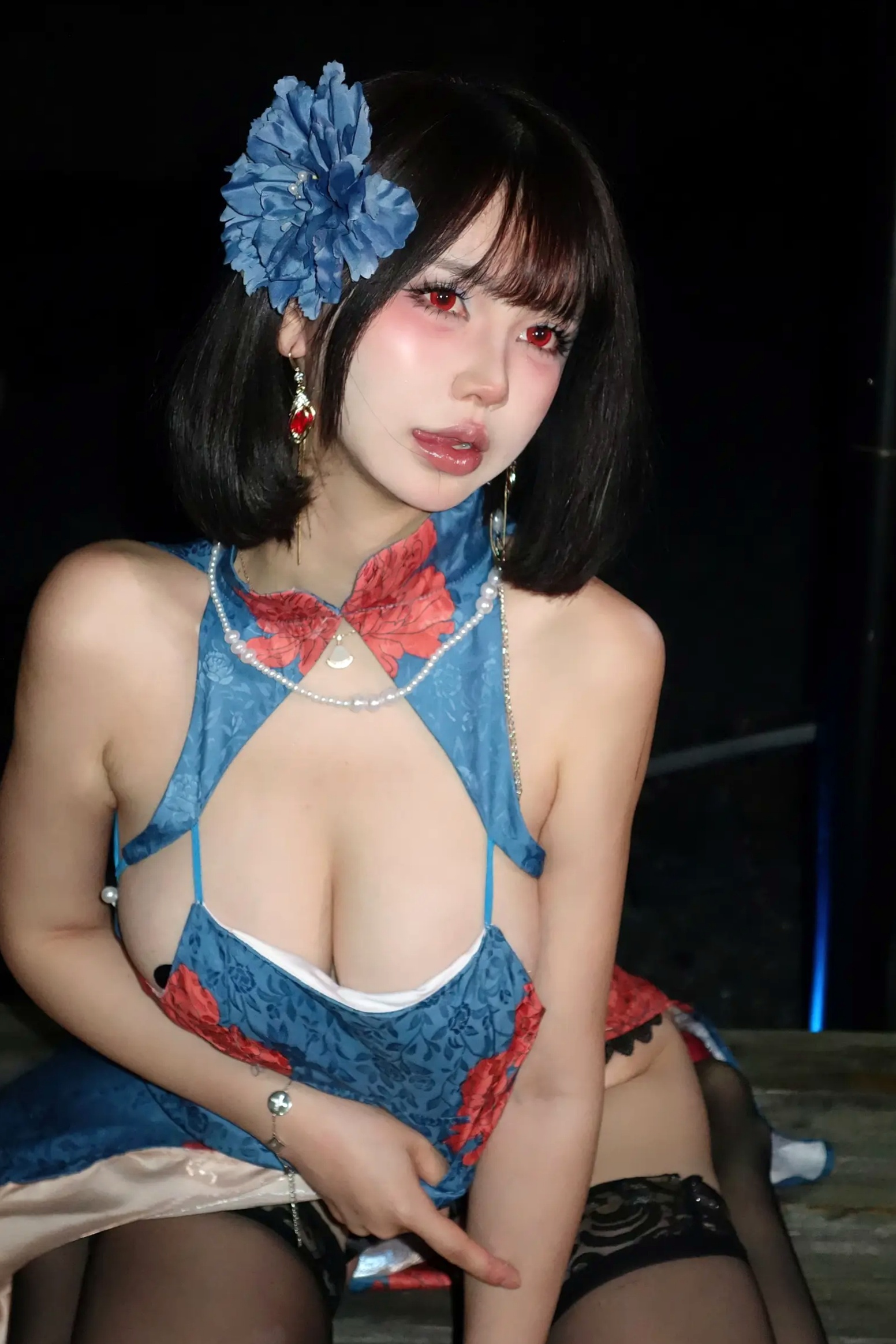 Gallery - Tina很妖孽呀 碧蓝航线建武cosplay 极品改良旗袍夜景大尺度私房照 [39P]角色扮演旗袍黑丝人间胸器大尺度 陈逸婕女神私房照_秀色女神 - image 27