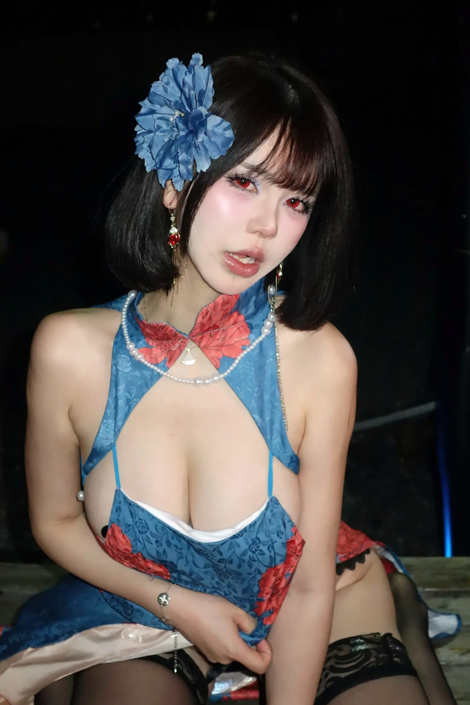 Gallery - Tina很妖孽呀 碧蓝航线建武cosplay 极品改良旗袍夜景大尺度私房照 [39P]角色扮演旗袍黑丝人间胸器大尺度 陈逸婕女神私房照_秀色女神 - image 28