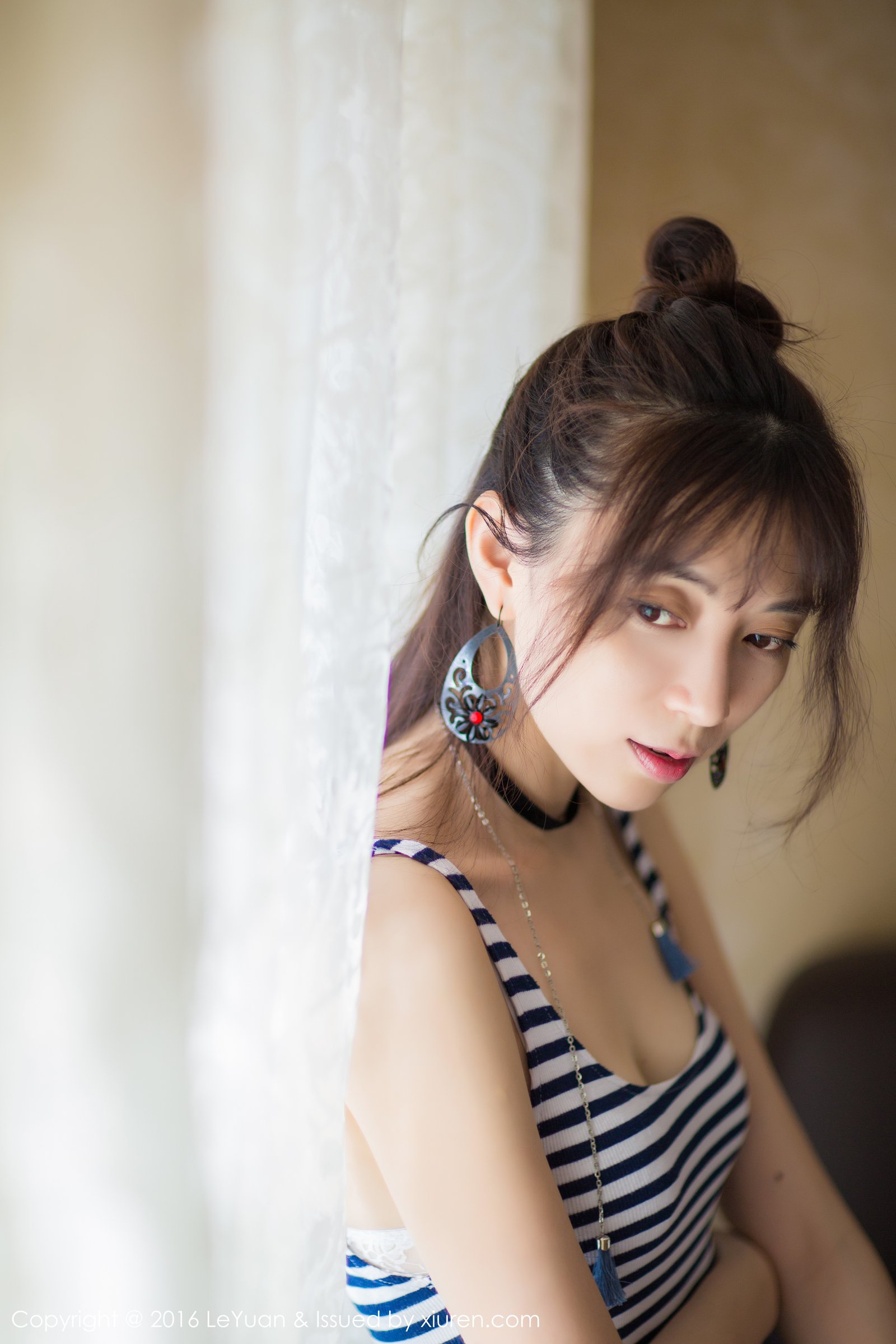 楚琪kiki [LeYuan星乐园]高清写真图2016.08.09 VOL.006