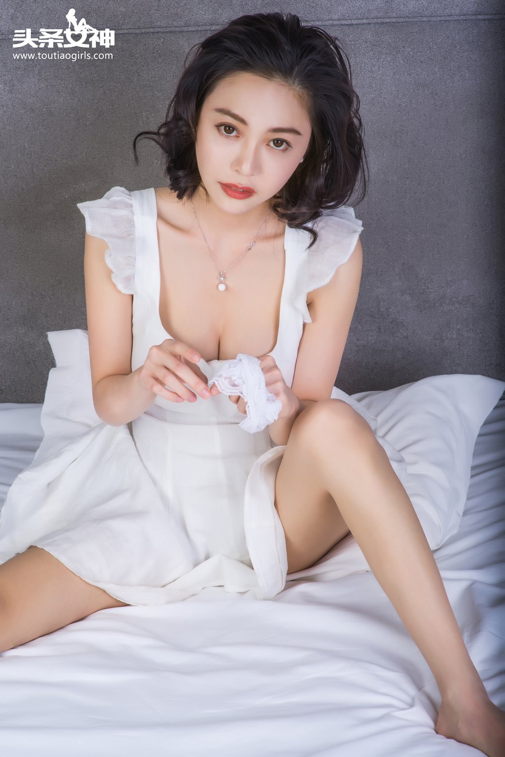 小爱 [TouTiao头条女神]高清写真图2016-12-10 敏感新妻