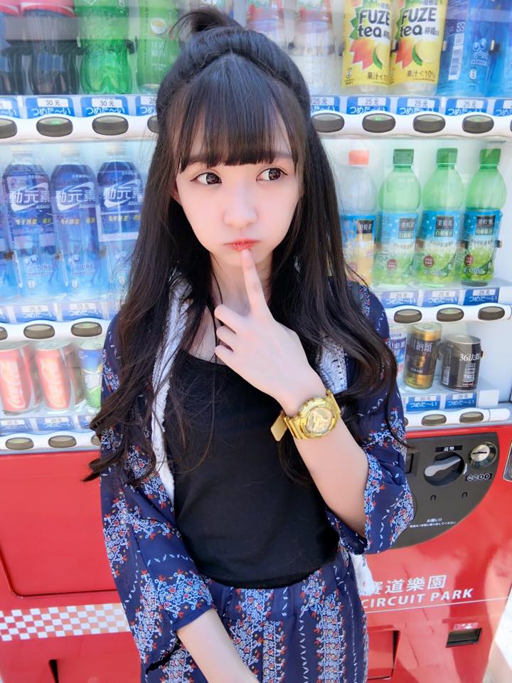 Mini阿咪 神似洋娃娃的大眼正妹麻豆