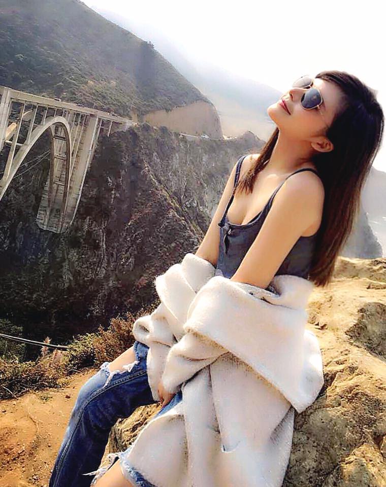 邱爱晨 神似混血儿的性感白皙正妹网拍模特