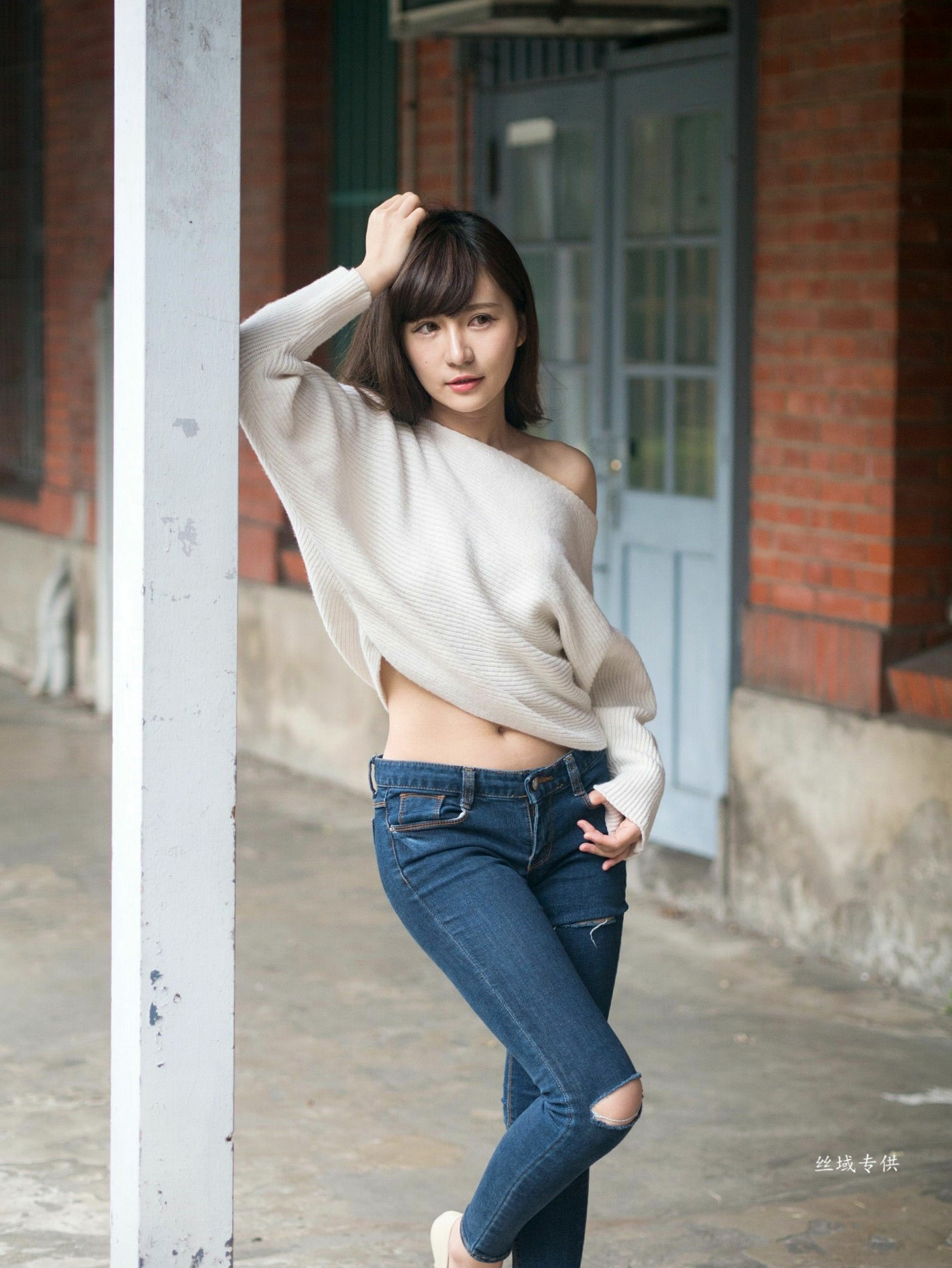Gallery - 台湾正妹艾比《台湾大学》户外街拍女神写真集，清新学院风白毛衣少女私房照 [158P]台湾清新户外萌系治愈系 艾比女神私房照_秀色女神 - image 50