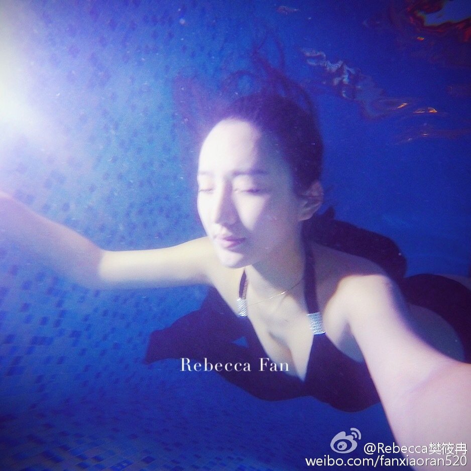 樊筱冉Rebecca 微博私房照诱惑写真图