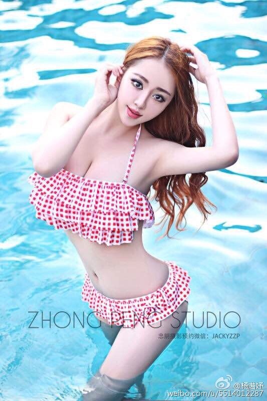 杨渃妤 比基尼性感写真图秀出好身材
