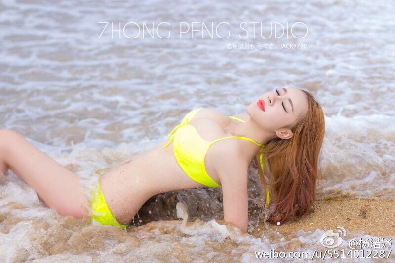 杨渃妤 比基尼性感写真图秀出好身材