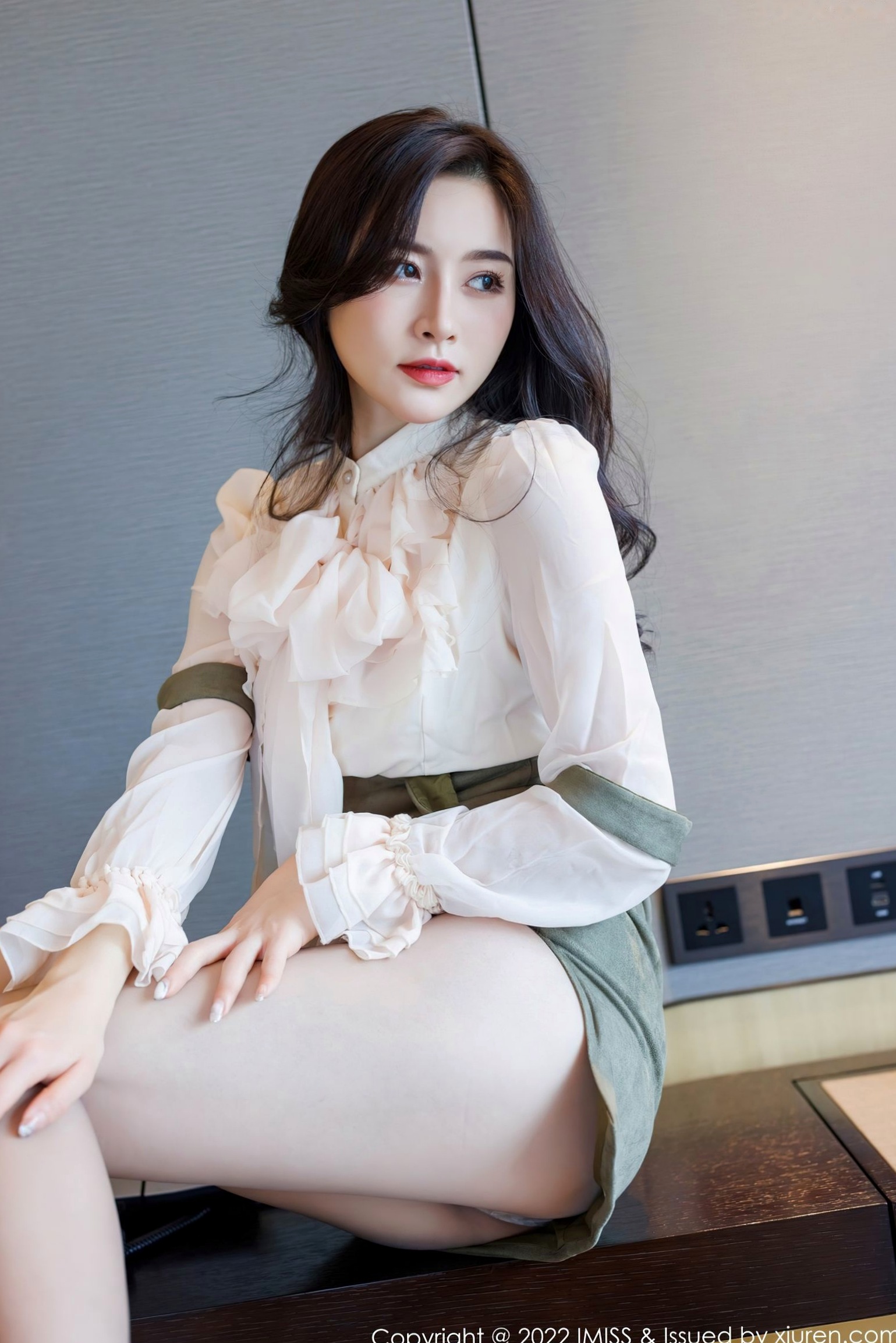 Gallery - IMiss爱蜜社 - Honey Club No.664 Vanessa私房写真：白衣吊带短裙制服诱惑，蕾丝内衣与性感肉丝尽显轻熟女神知性美爱蜜社 - Honey Club 性感制服丝袜私房照 任育萱女神私房照_秀色女神 - image 37